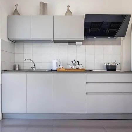 Speed With Terrace Apartment *